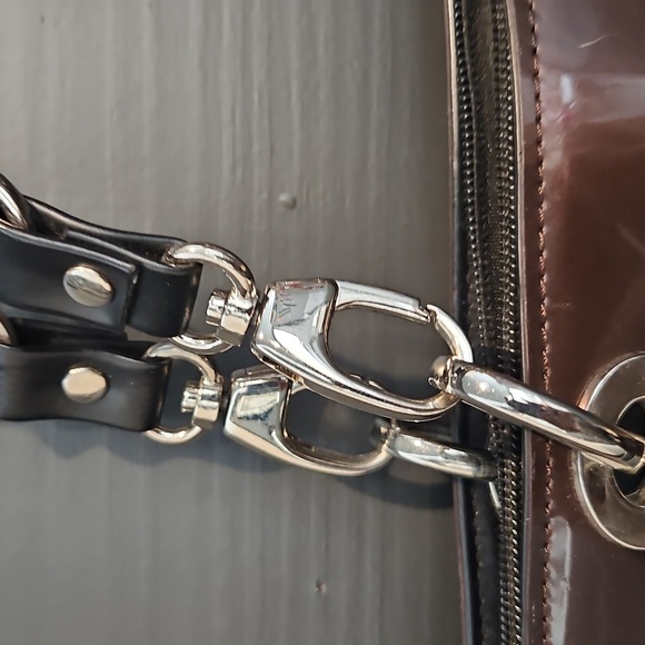 Beijo Glossy Brown Shoulder Bag - Picture 4 of 12